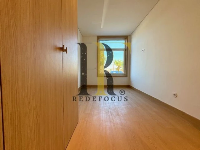 Apartamento T2 para Venda em Fânzeres e São Pedro da Cova Foto 11