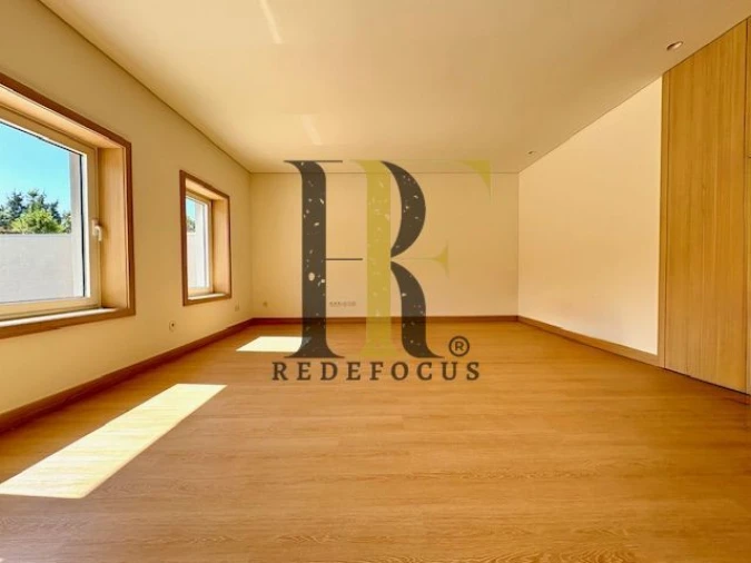 Apartamento T2 para Venda em Fânzeres e São Pedro da Cova Foto 2