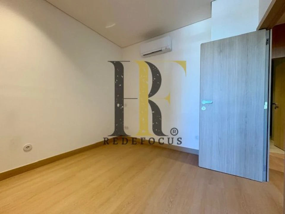 Apartamento T2 para Venda em Fânzeres e São Pedro da Cova Foto 10