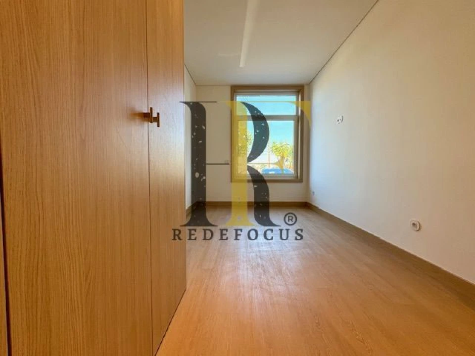 Apartamento T2 para Venda em Fânzeres e São Pedro da Cova Foto 11