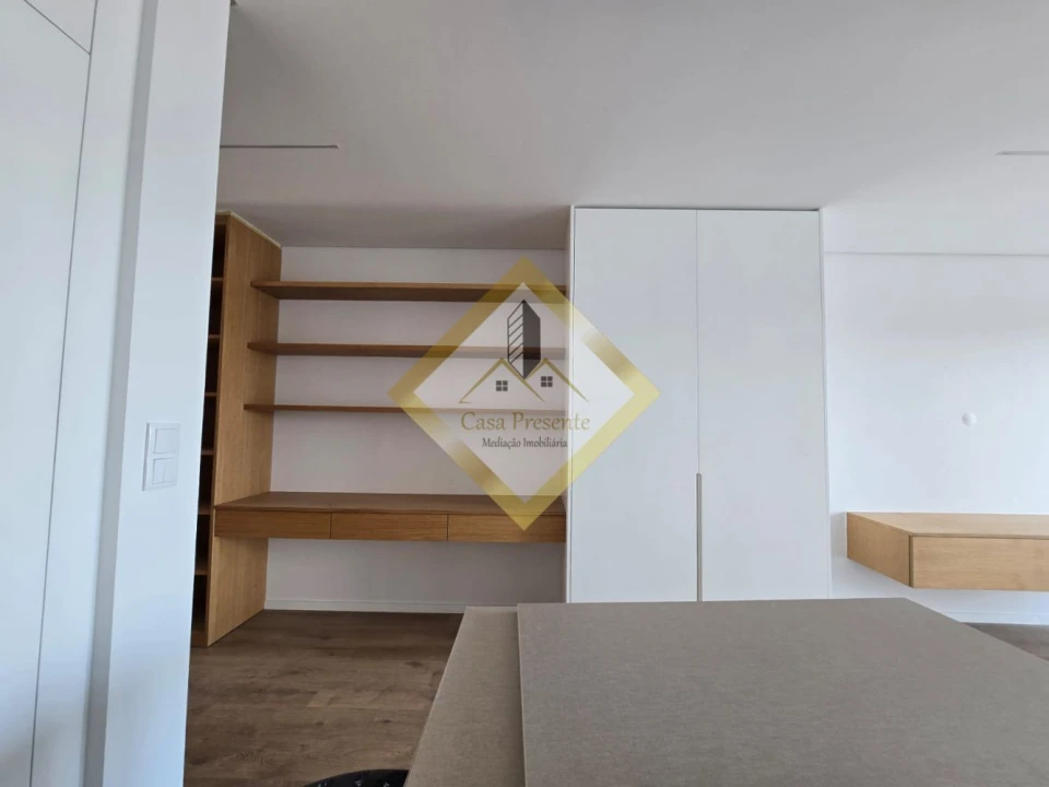 Apartamento T1 para Arrendamento em Mafamude e Vilar do Paraíso Foto 26