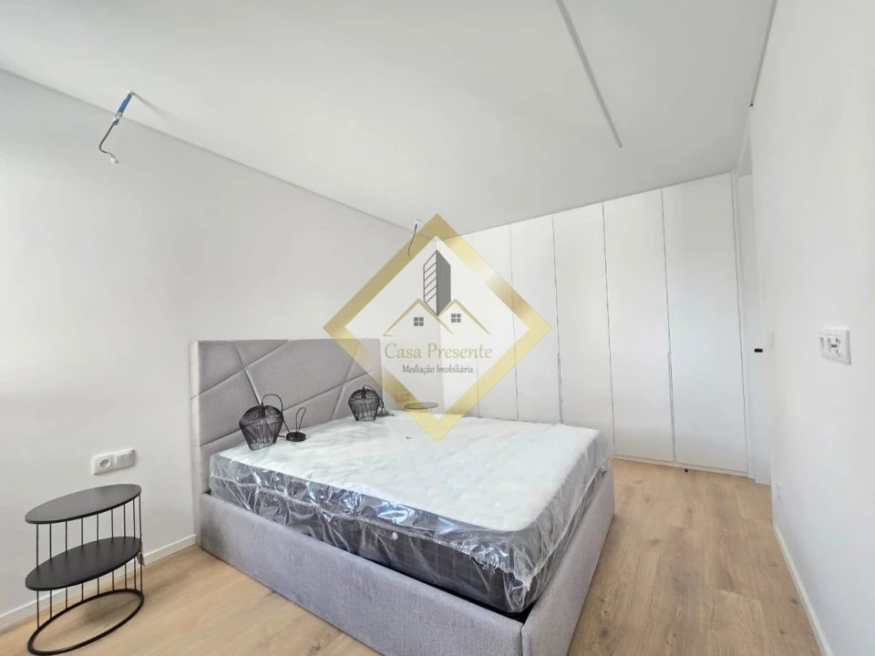 Apartamento T1 para Arrendamento em Mafamude e Vilar do Paraíso Foto 34