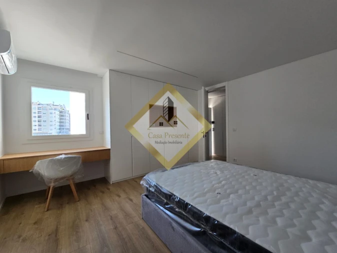 Apartamento T1 para Arrendamento em Mafamude e Vilar do Paraíso Foto 28