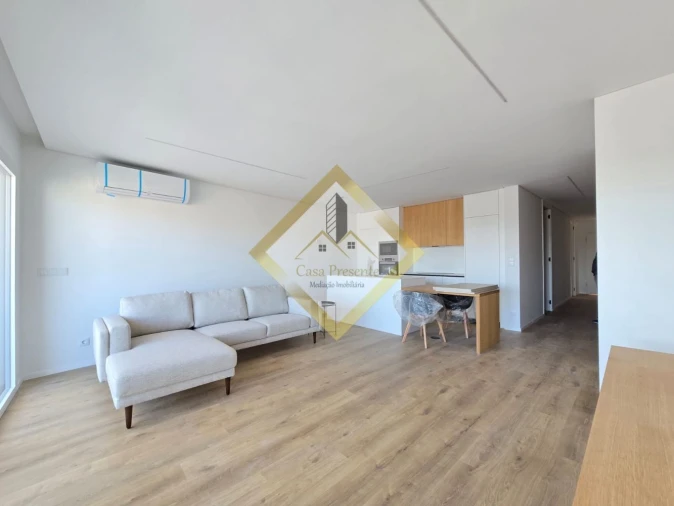 Apartamento T1 para Arrendamento em Mafamude e Vilar do Paraíso