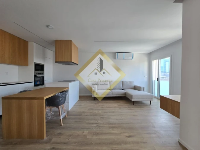 Apartamento T1 para Arrendamento em Mafamude e Vilar do Paraíso Foto 4