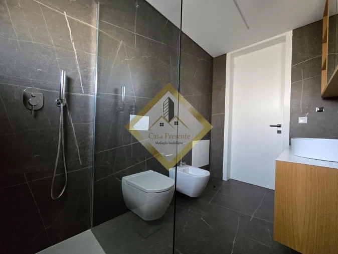 Apartamento T1 para Arrendamento em Mafamude e Vilar do Paraíso Foto 12