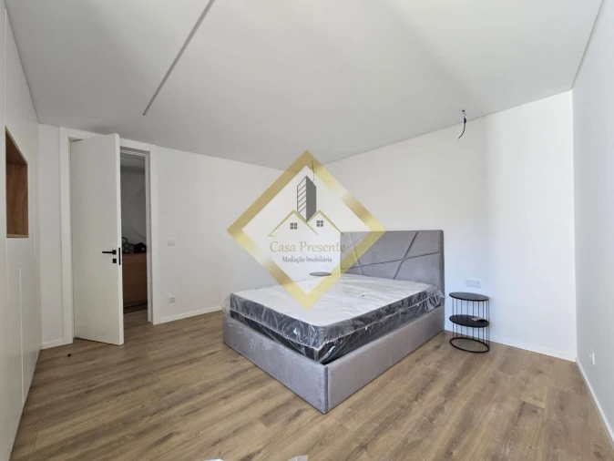 Apartamento T1 para Arrendamento em Mafamude e Vilar do Paraíso Foto 27