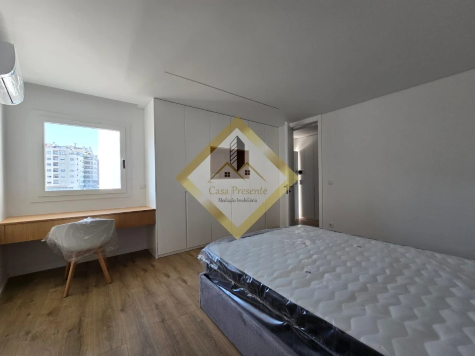 Apartamento T1 para Arrendamento em Mafamude e Vilar do Paraíso Foto 28