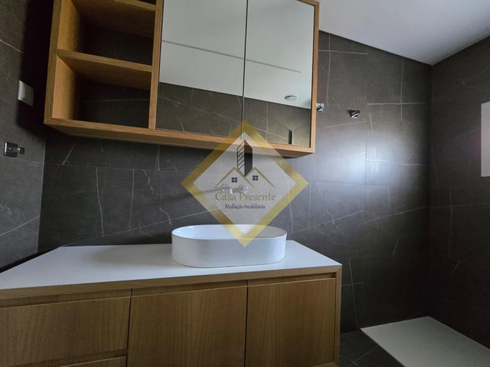 Apartamento T1 para Arrendamento em Mafamude e Vilar do Paraíso Foto 14