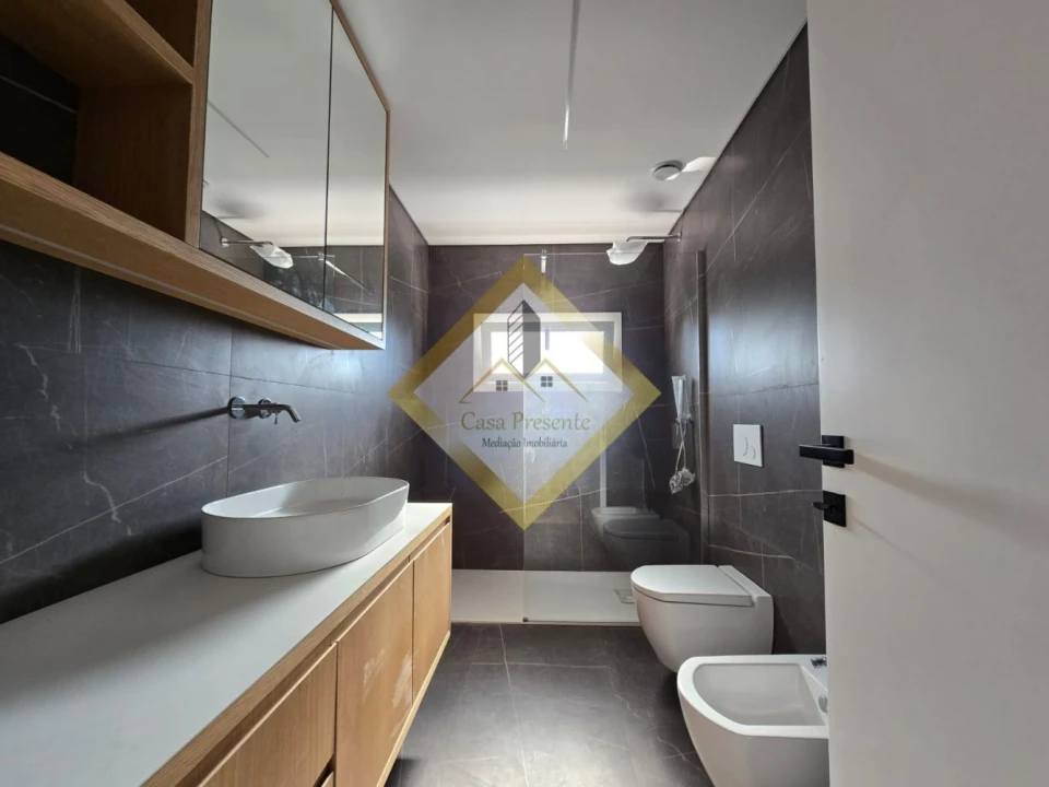 Apartamento T1 para Arrendamento em Mafamude e Vilar do Paraíso Foto 9