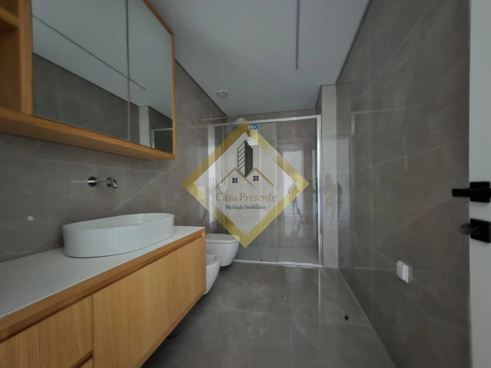 Apartamento T1 para Arrendamento em Mafamude e Vilar do Paraíso Foto 31