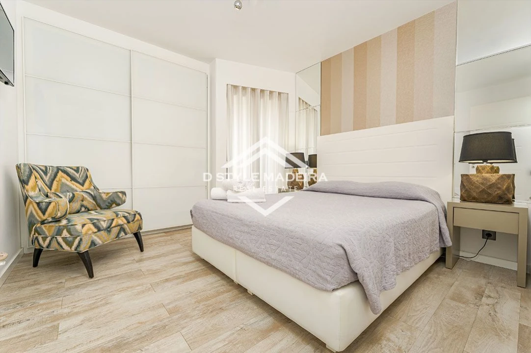 Apartamento T2 para Arrendamento em São Martinho Foto 15