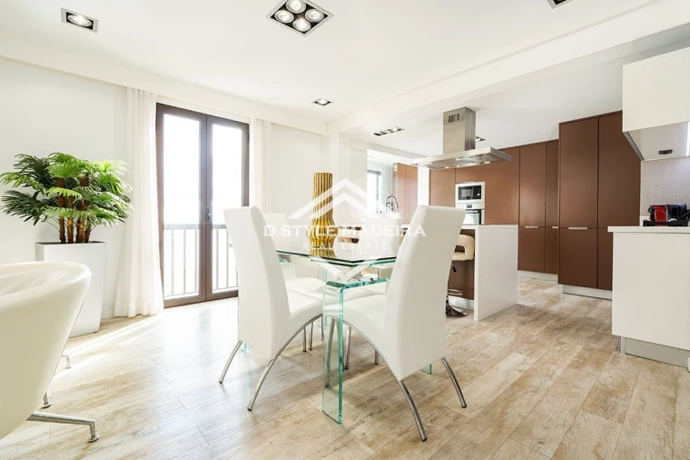 Apartamento T2 para Arrendamento em São Martinho Foto 7