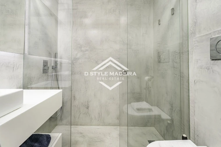 Apartamento T2 para Arrendamento em São Martinho Foto 11