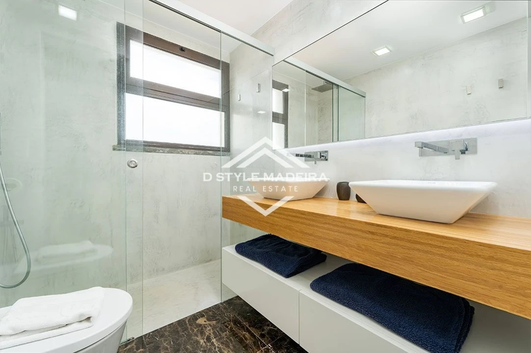 Apartamento T2 para Arrendamento em São Martinho Foto 17