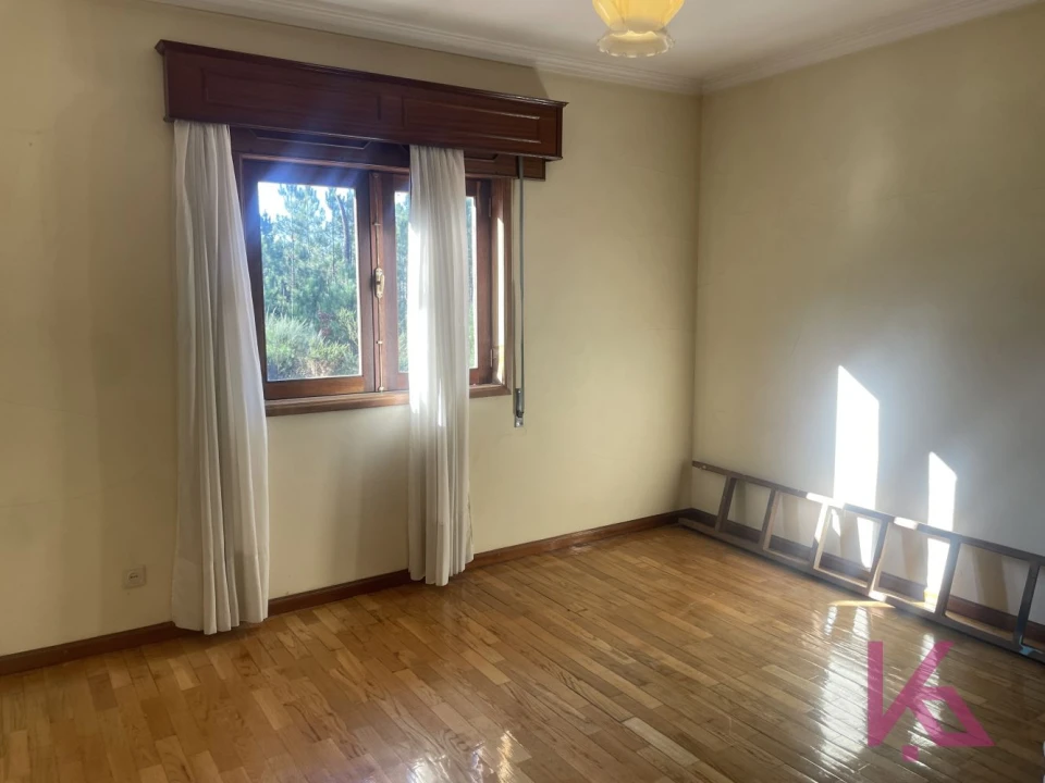 Moradia T4 para Venda em Jazente Foto 11