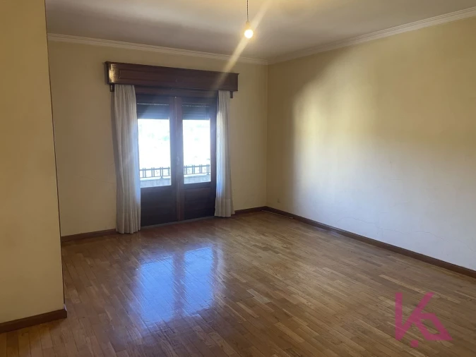 Moradia T4 para Venda em Jazente Foto 9