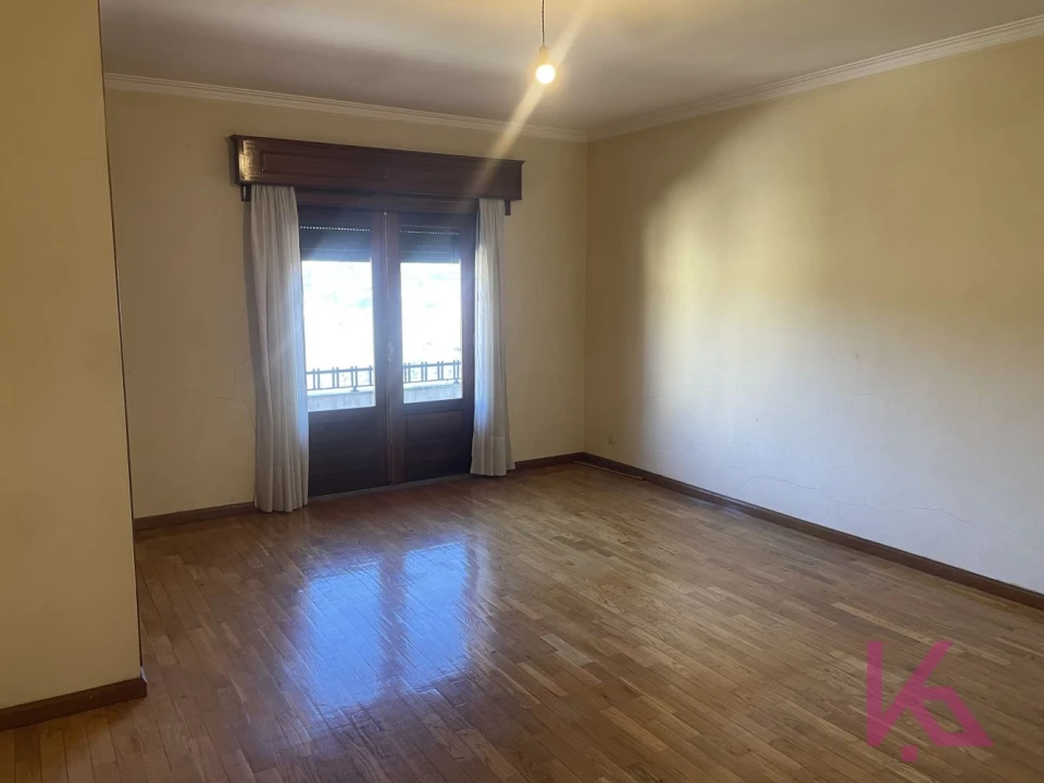 Moradia T4 para Venda em Jazente Foto 9