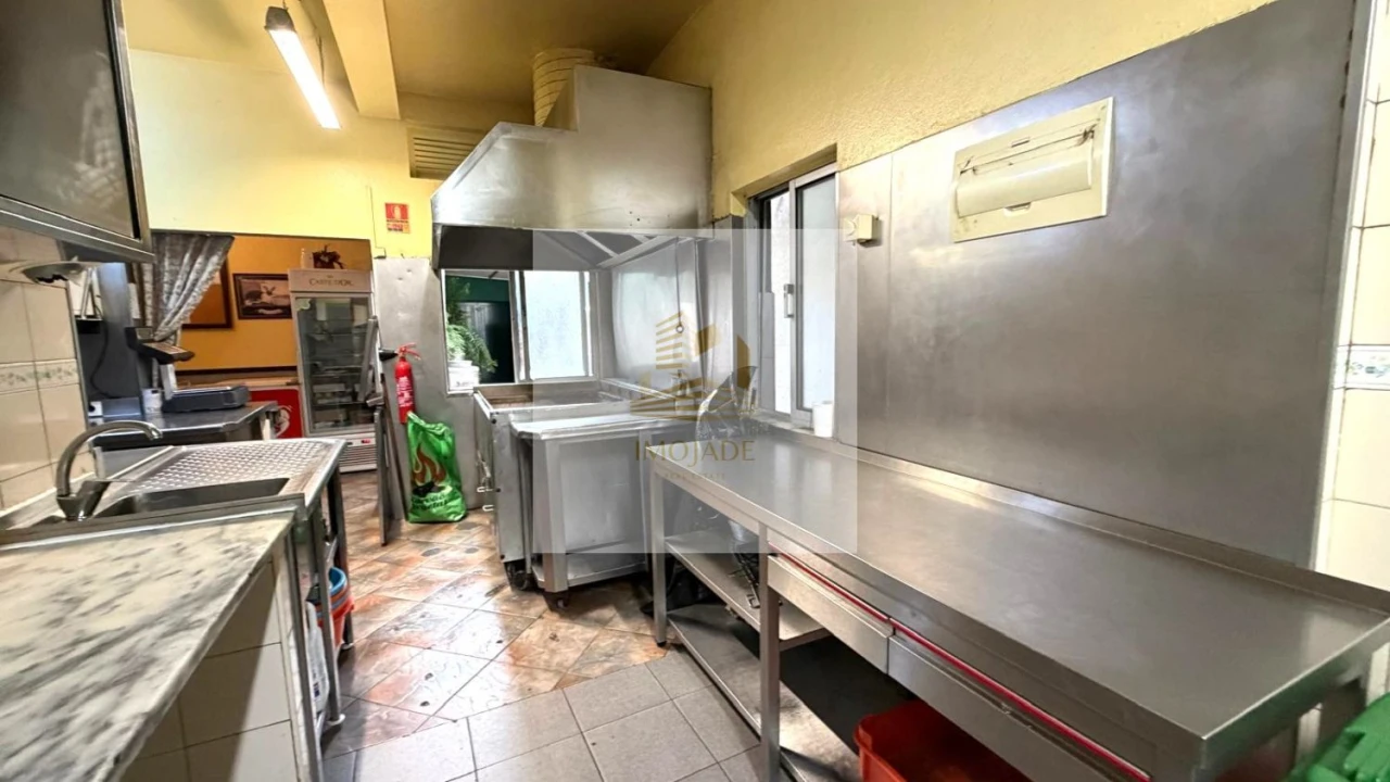 Loja para Venda em Salvaterra de Magos e Foros de Salvaterra Foto 1