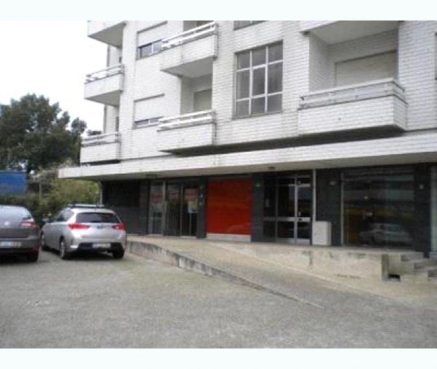 Loja para Venda em Cidade da Maia Foto 3