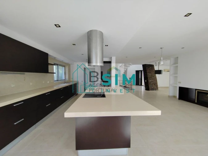 Moradia T4 para Venda em Tavira (Santa Maria e Santiago) Foto 7