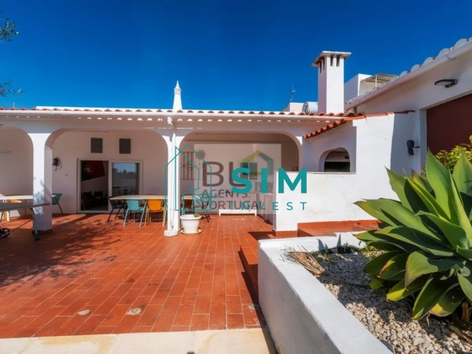 Moradia T3 para Venda em Quelfes Foto 28