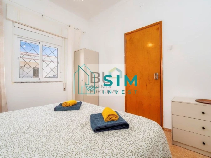 Moradia T3 para Venda em Quelfes Foto 13