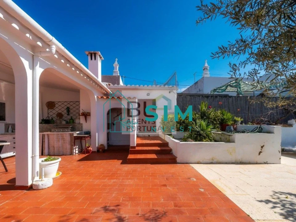 Moradia T3 para Venda em Quelfes Foto 48