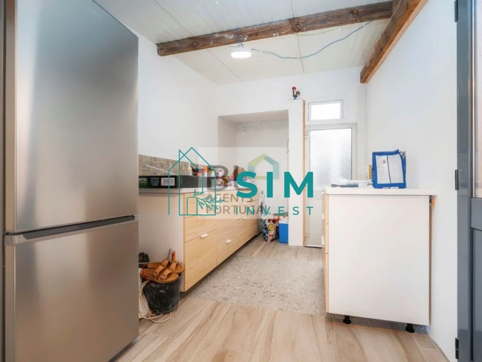 Moradia T3 para Venda em Quelfes Foto 32