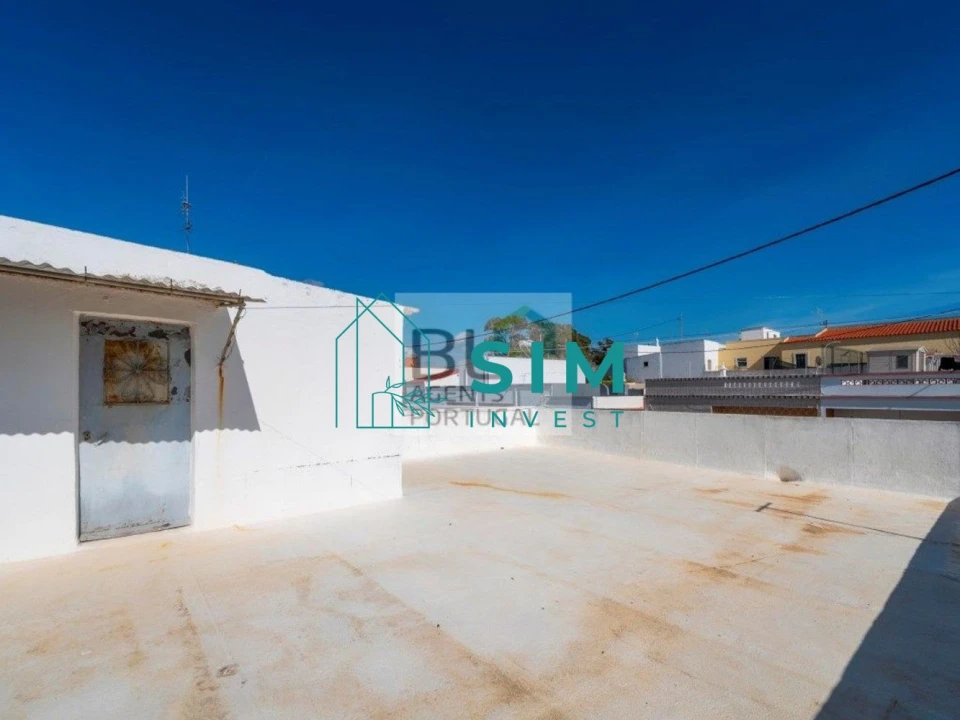 Moradia T3 para Venda em Quelfes Foto 44