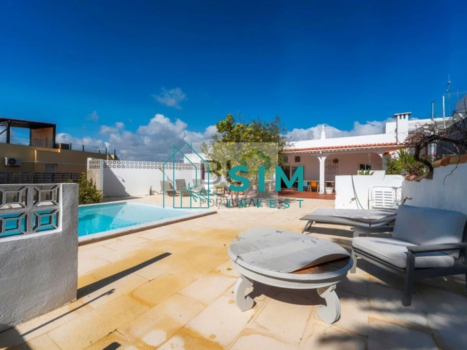 Moradia T3 para Venda em Quelfes Foto 2