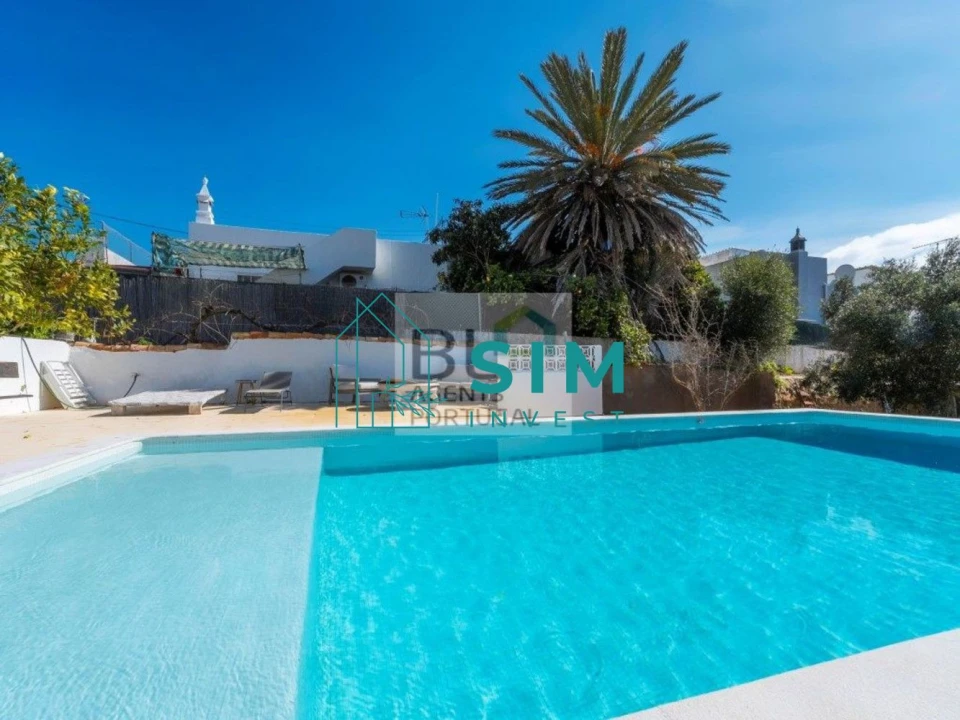 Moradia T3 para Venda em Quelfes Foto 37