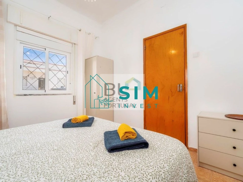 Moradia T3 para Venda em Quelfes Foto 13