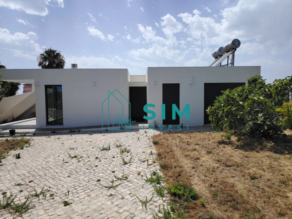 Moradia T4 para Venda em Quelfes Foto 33