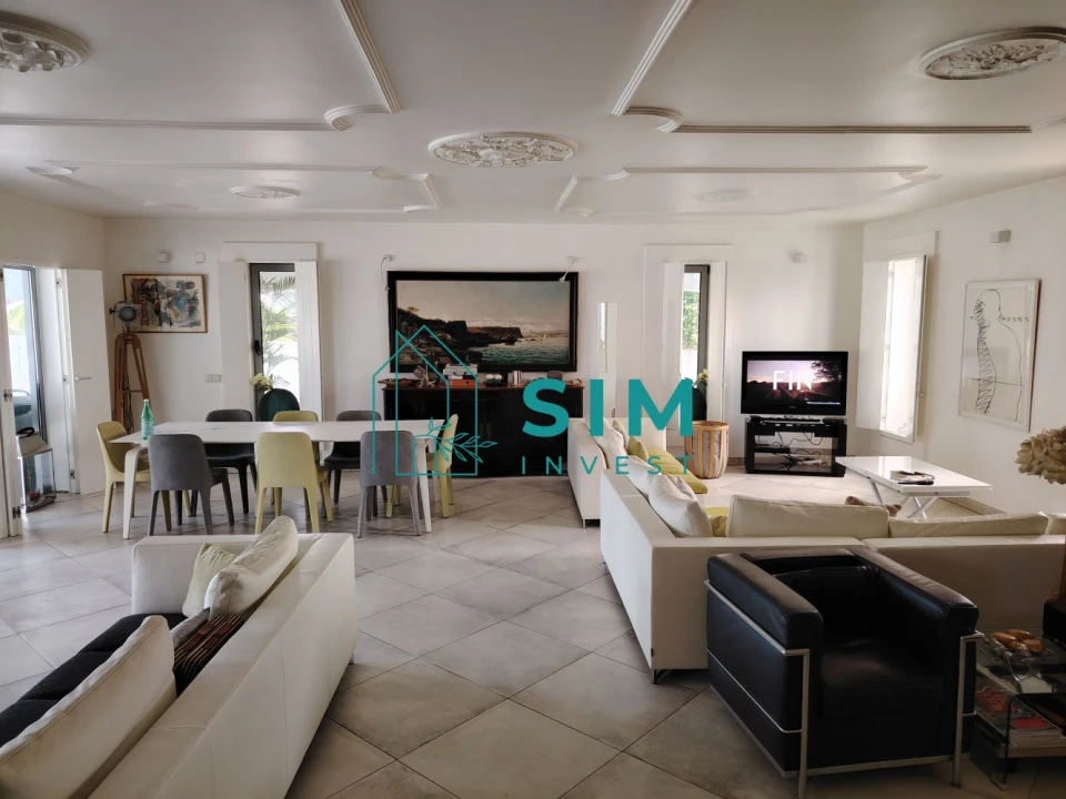 Moradia T4 para Venda em Quelfes Foto 68