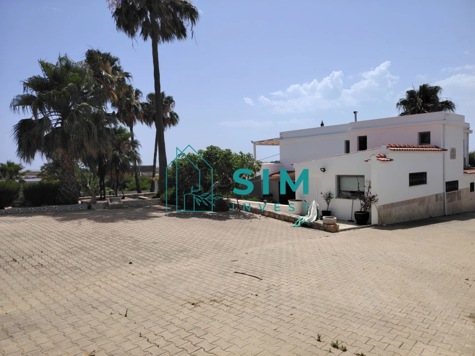 Moradia T4 para Venda em Quelfes Foto 6