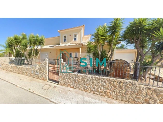 Moradia T5 para Venda em Quelfes