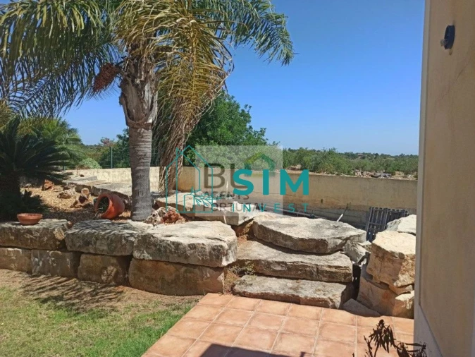 Moradia T5 para Venda em Quelfes Foto 19