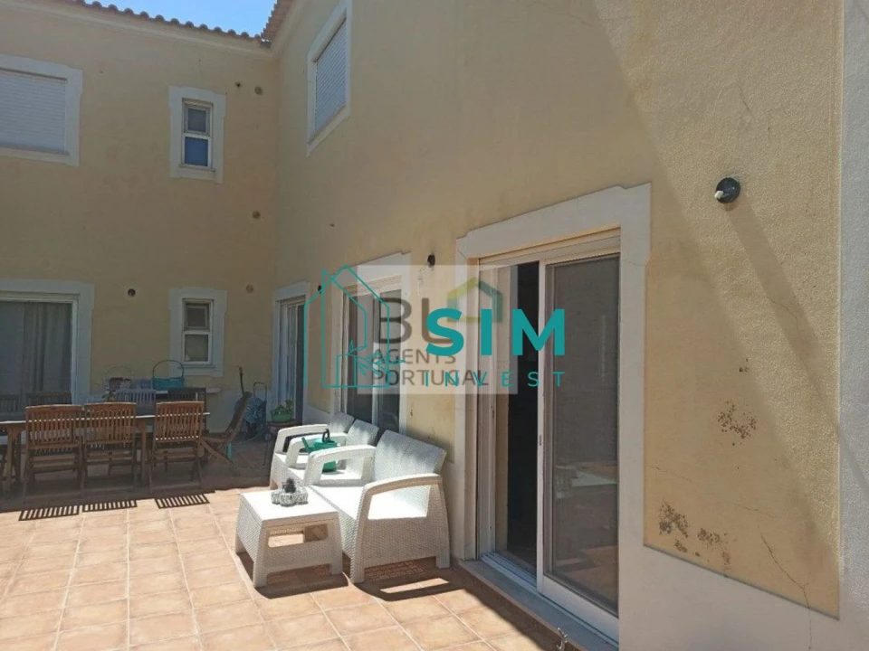 Moradia T5 para Venda em Quelfes Foto 20