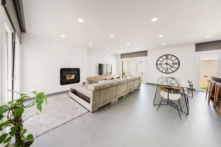 Moradia T3 para Venda em Santa Iria de Azoia, São João da Talha e Bobadela Foto 1