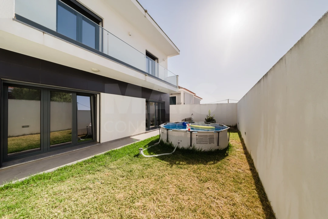 Moradia T3 para Venda em Santa Iria de Azoia, São João da Talha e Bobadela Foto 7