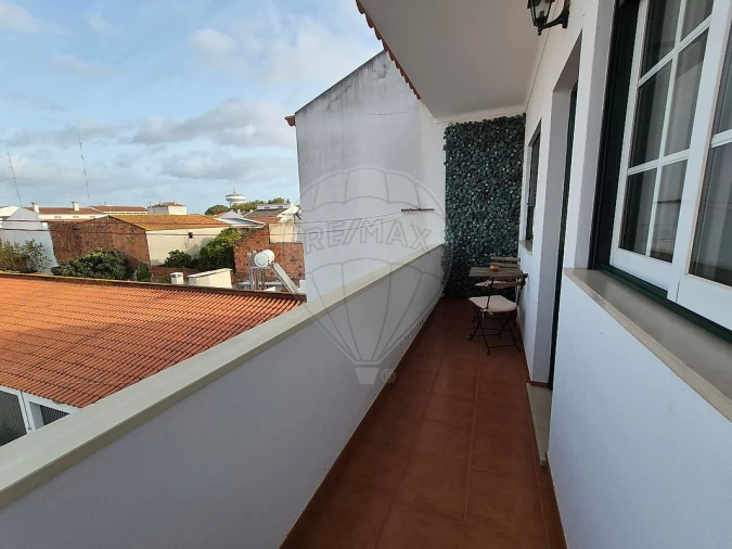 Apartamento T2 para Venda em Almeirim Foto 2