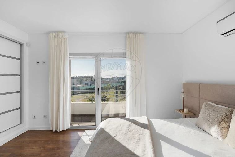 Apartamento T1 para Venda em Seixal, Arrentela e Aldeia de Paio Pires Foto 15