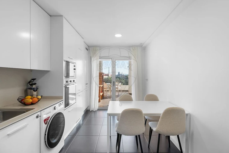 Apartamento T1 para Venda em Seixal, Arrentela e Aldeia de Paio Pires Foto 4