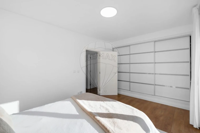 Apartamento T1 para Venda em Seixal, Arrentela e Aldeia de Paio Pires Foto 14