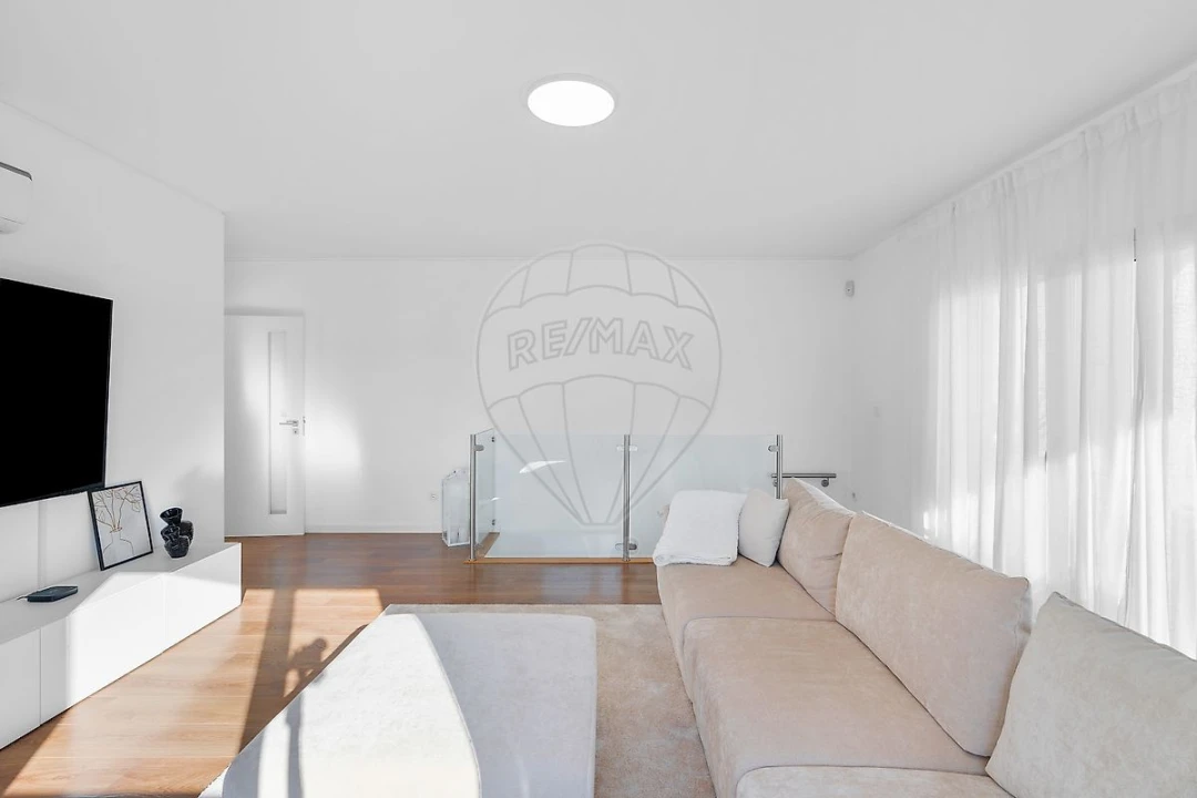 Apartamento T1 para Venda em Seixal, Arrentela e Aldeia de Paio Pires Foto 20