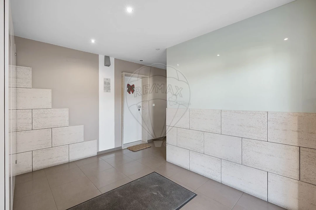 Apartamento T1 para Venda em Seixal, Arrentela e Aldeia de Paio Pires Foto 29