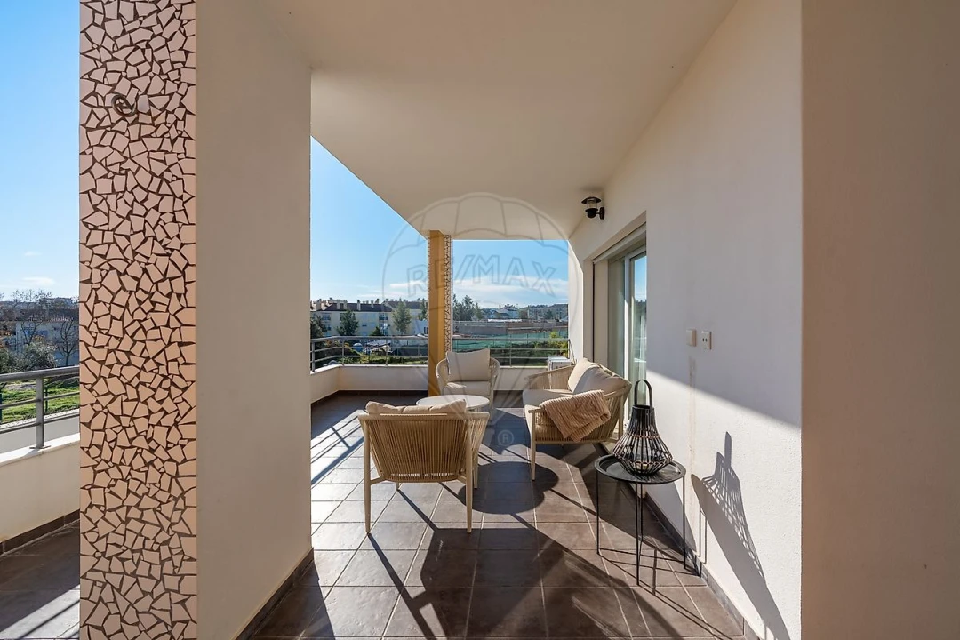 Apartamento T1 para Venda em Seixal, Arrentela e Aldeia de Paio Pires Foto 8