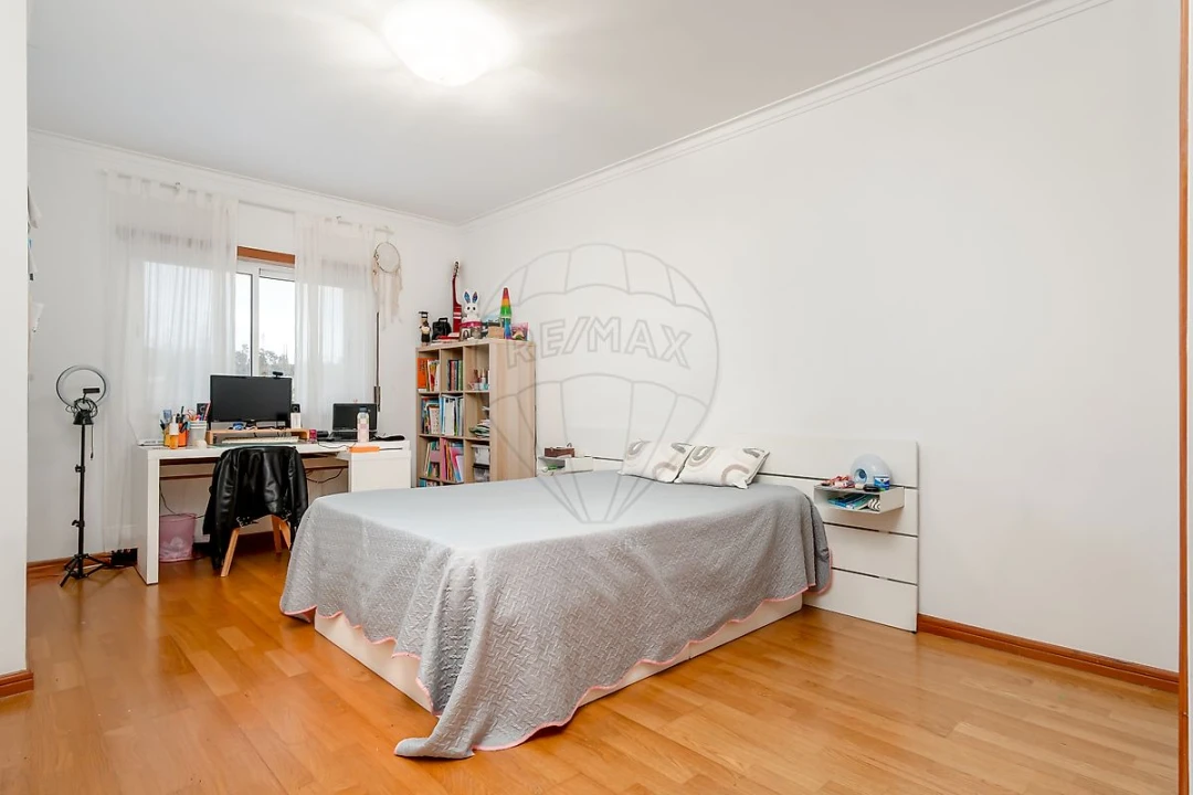 Apartamento T3 para Venda em Palhais e Coina Foto 19