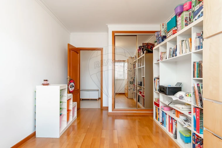 Apartamento T3 para Venda em Palhais e Coina Foto 21